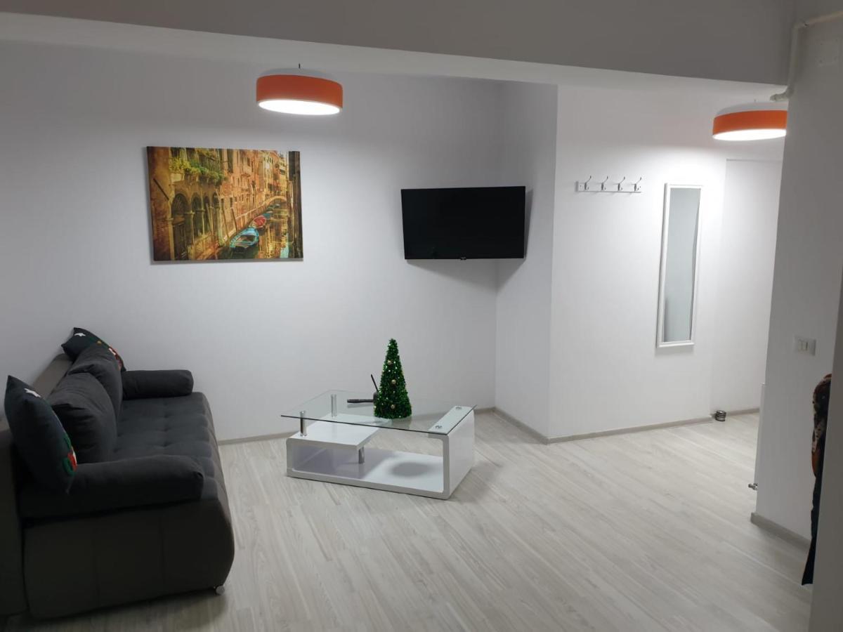 Topaz Central Apartment Bacau Luaran gambar