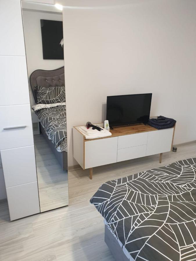 Topaz Central Apartment Bacau Luaran gambar